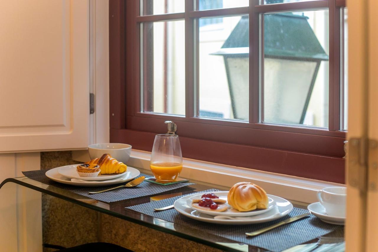 Charming Studio In Historic Downtown Порто Екстериор снимка