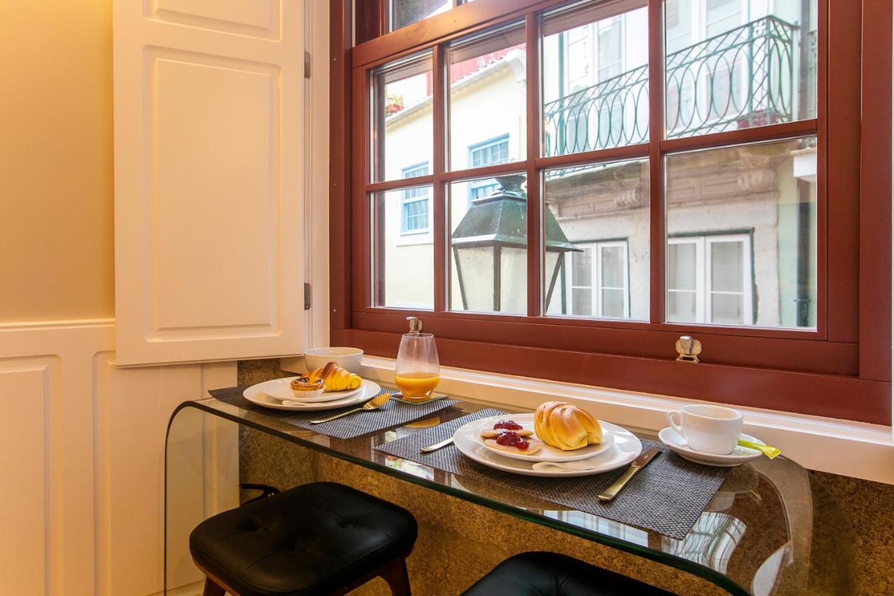Charming Studio In Historic Downtown Порто Екстериор снимка