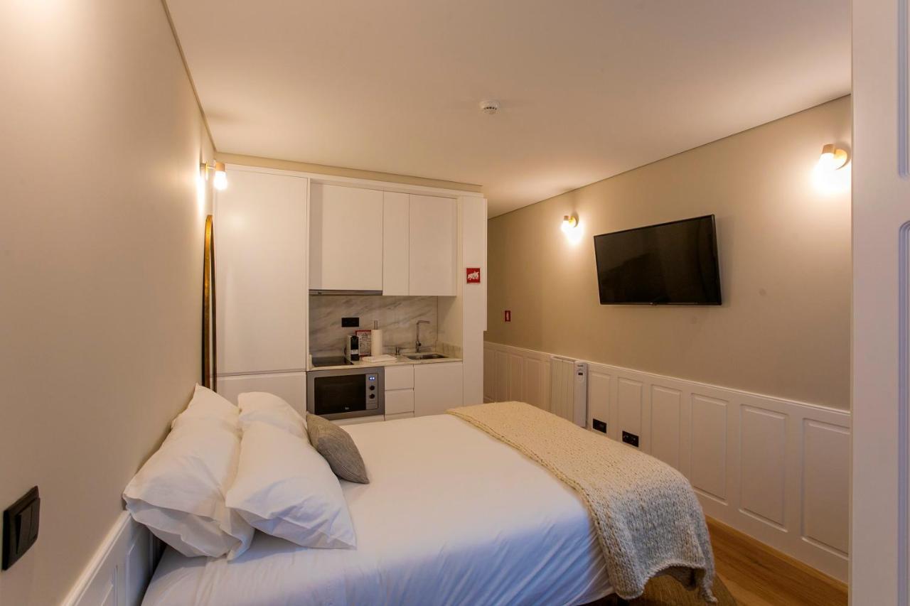 Charming Studio In Historic Downtown Порто Екстериор снимка