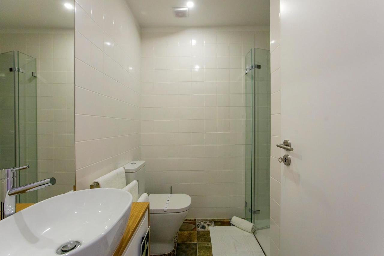 Charming Studio In Historic Downtown Порто Екстериор снимка