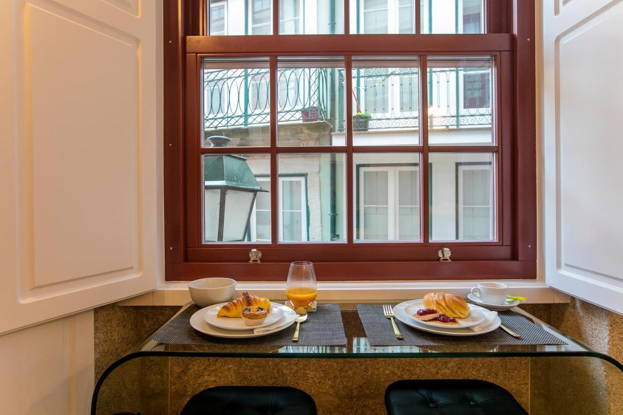 Charming Studio In Historic Downtown Порто Екстериор снимка