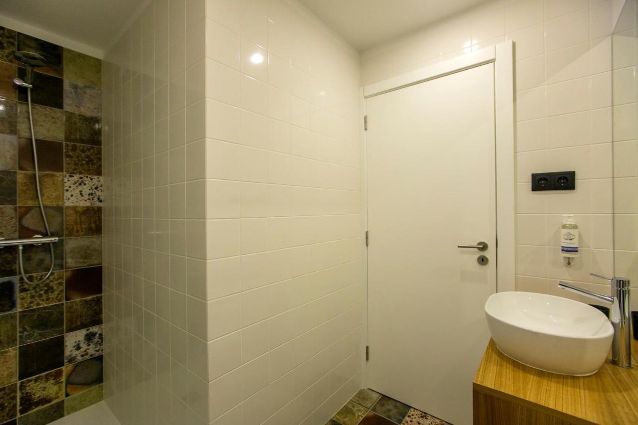 Charming Studio In Historic Downtown Порто Екстериор снимка