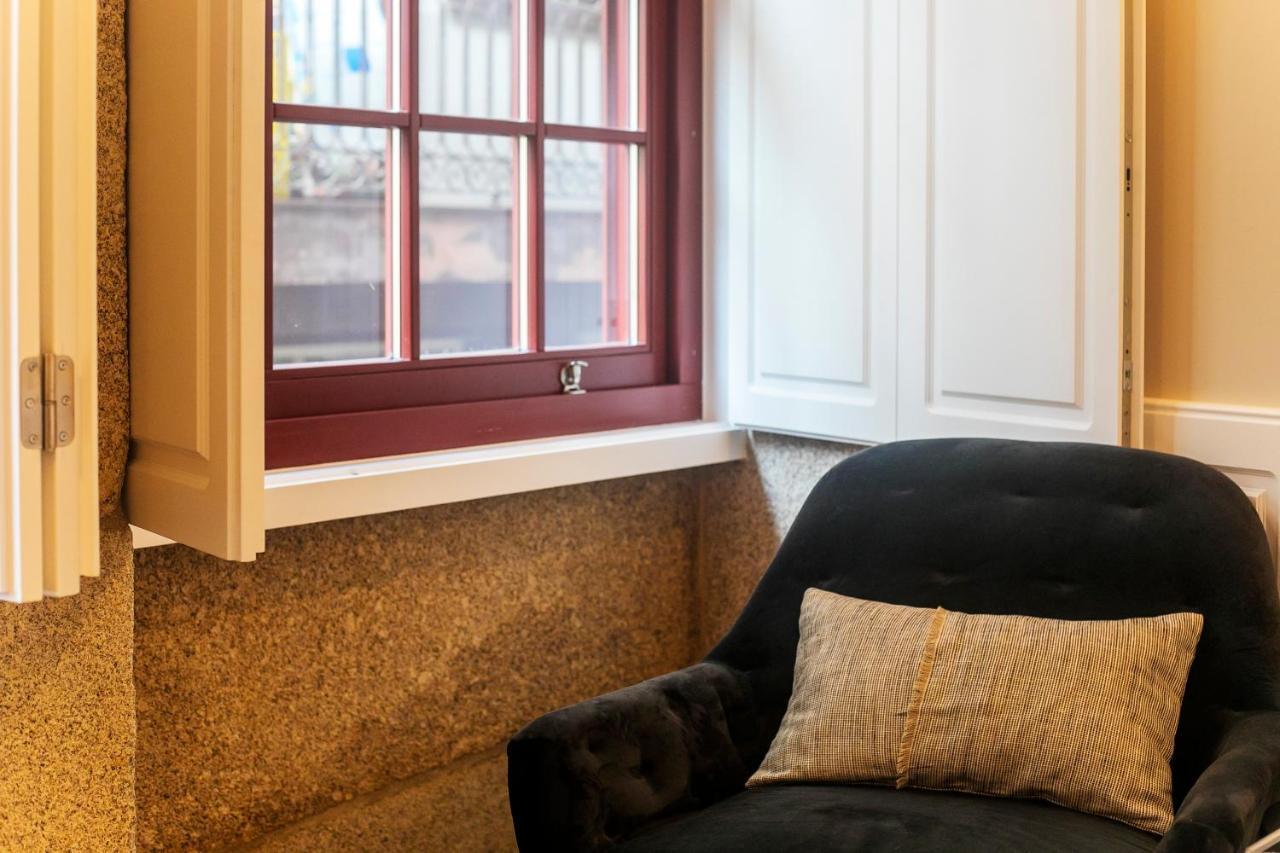Charming Studio In Historic Downtown Порто Екстериор снимка