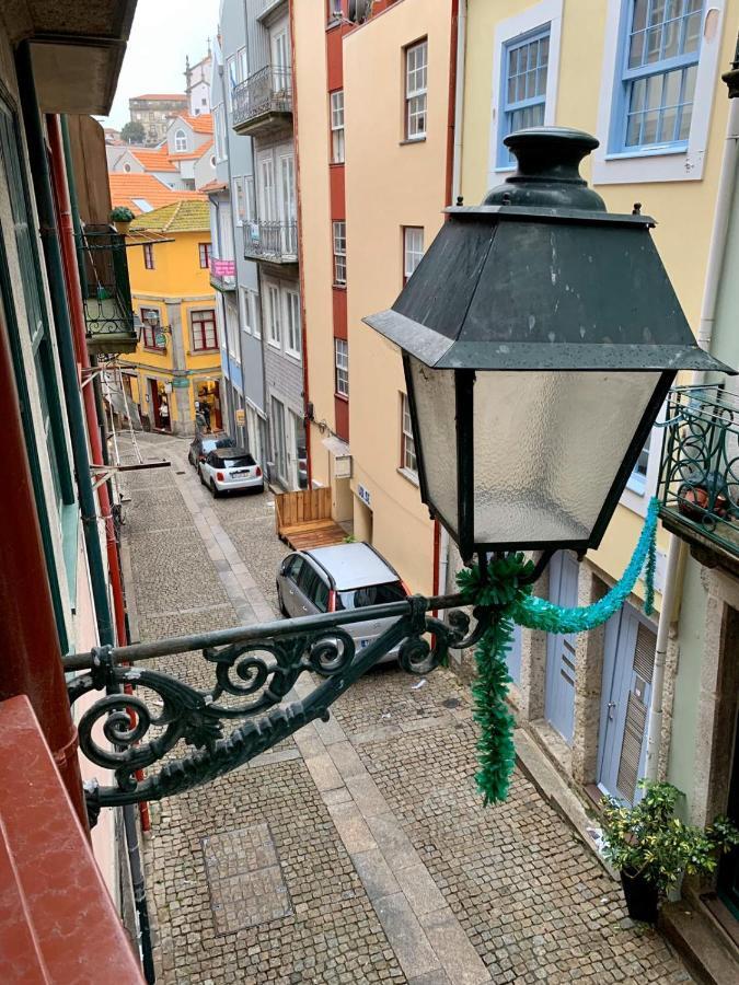 Charming Studio In Historic Downtown Порто Екстериор снимка